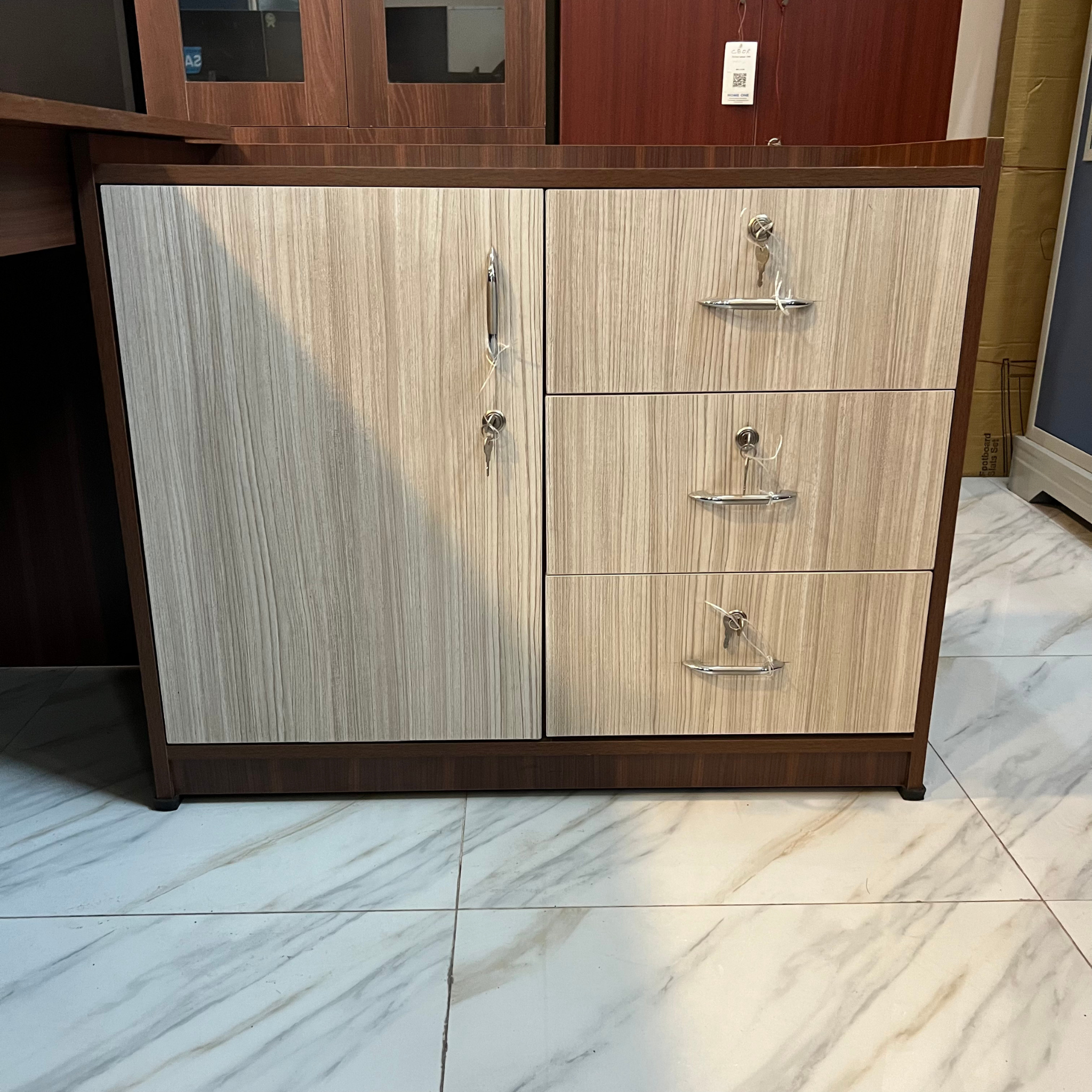 Office Table W side Table -OT011