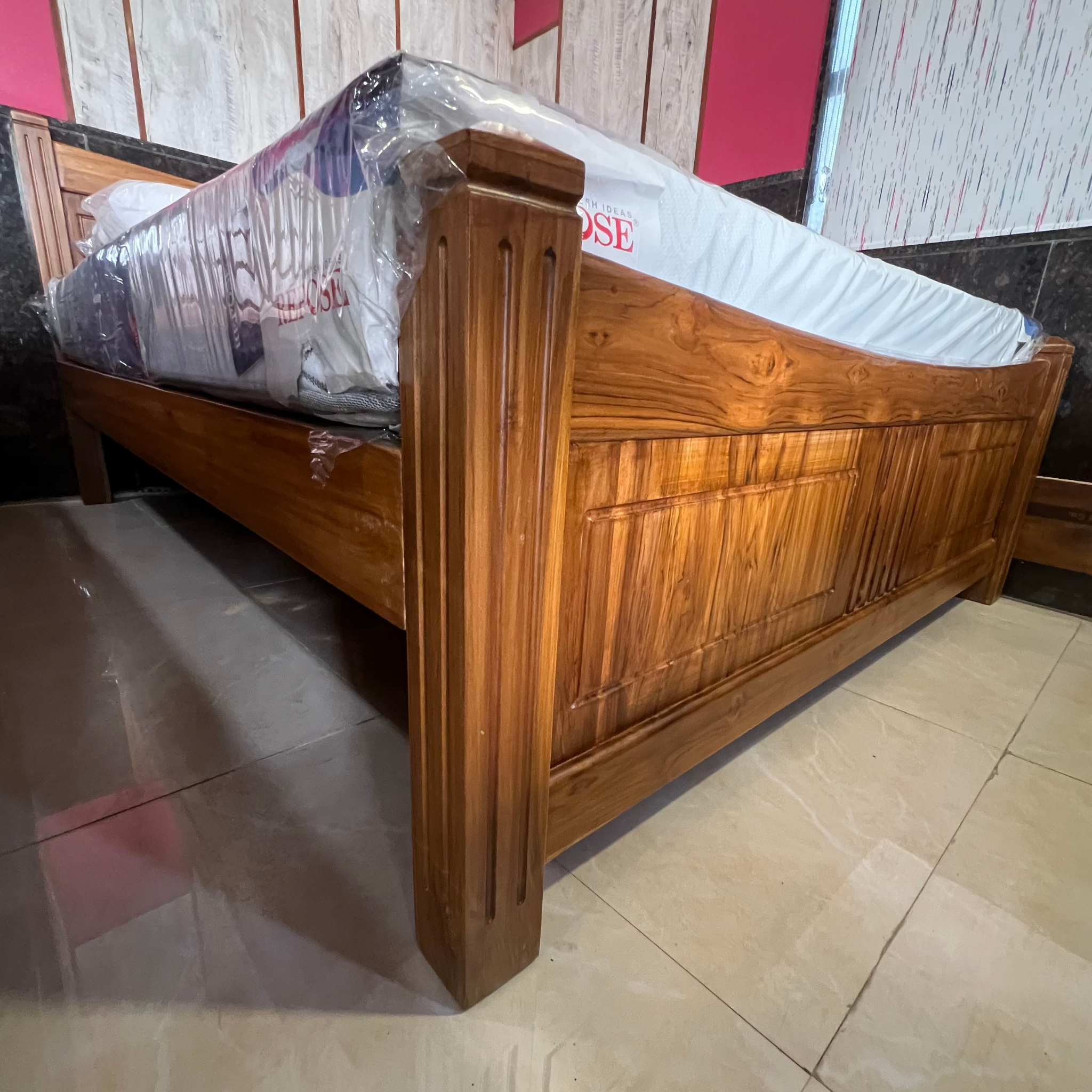 Groove Teak cot - 75 x 60