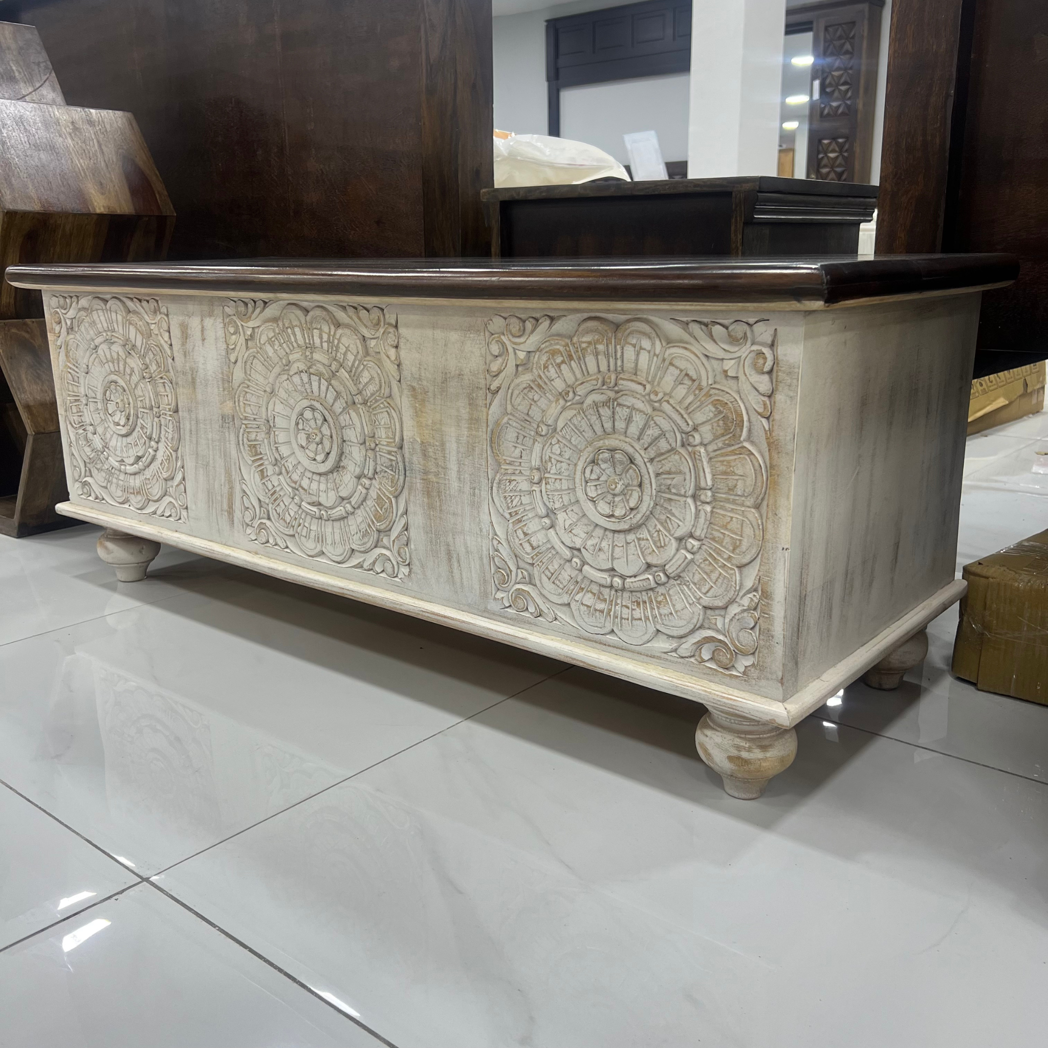 Chenab White Trunk Table