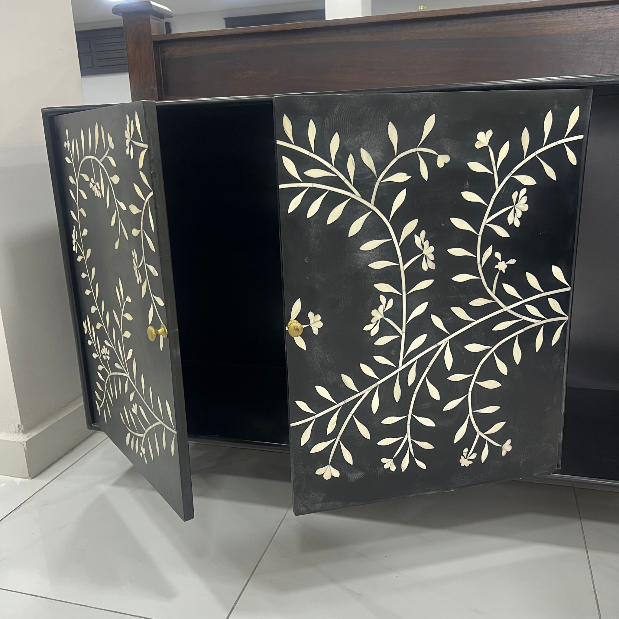 Mother of pearl Sideboard