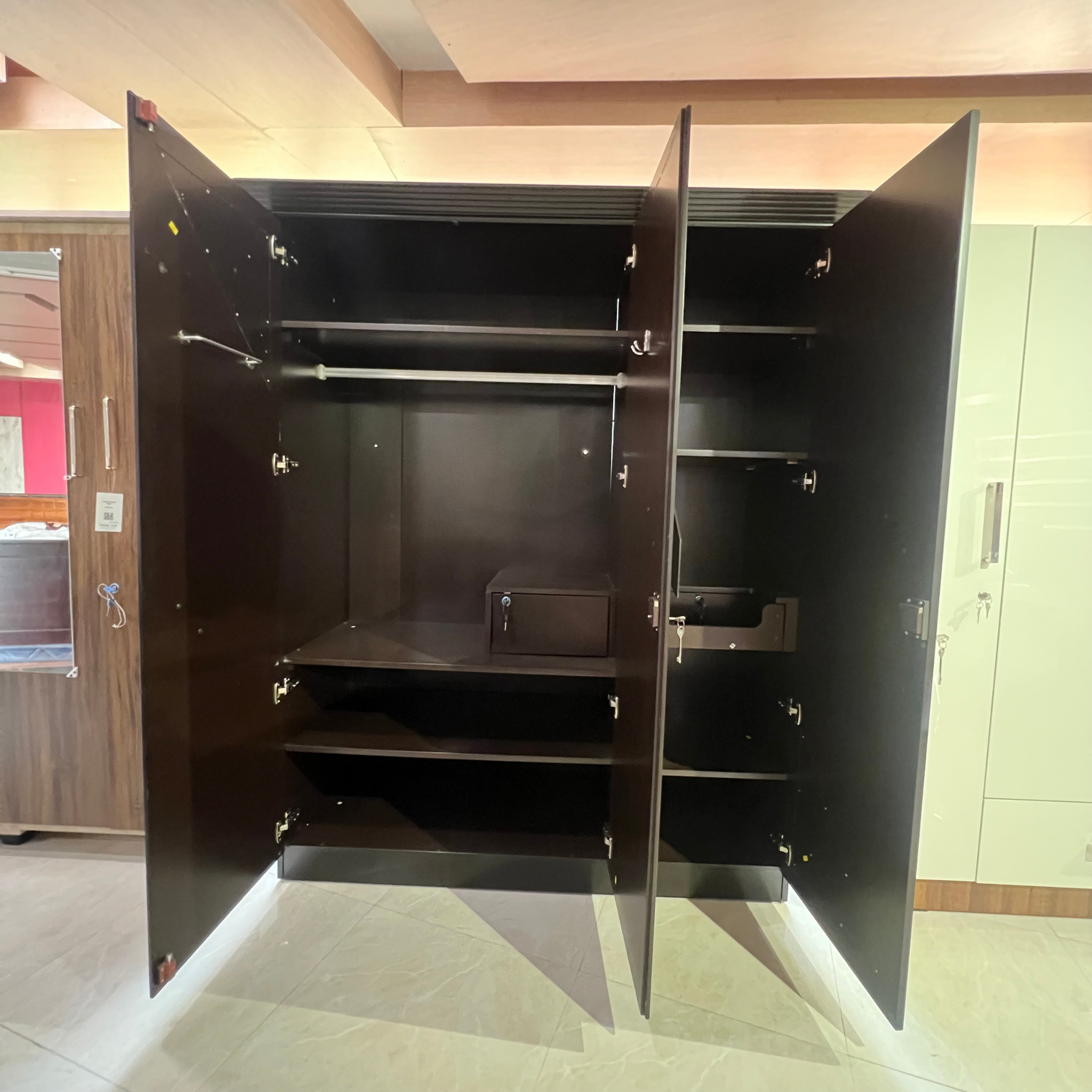 Jasmine 3 Door Wardrobe