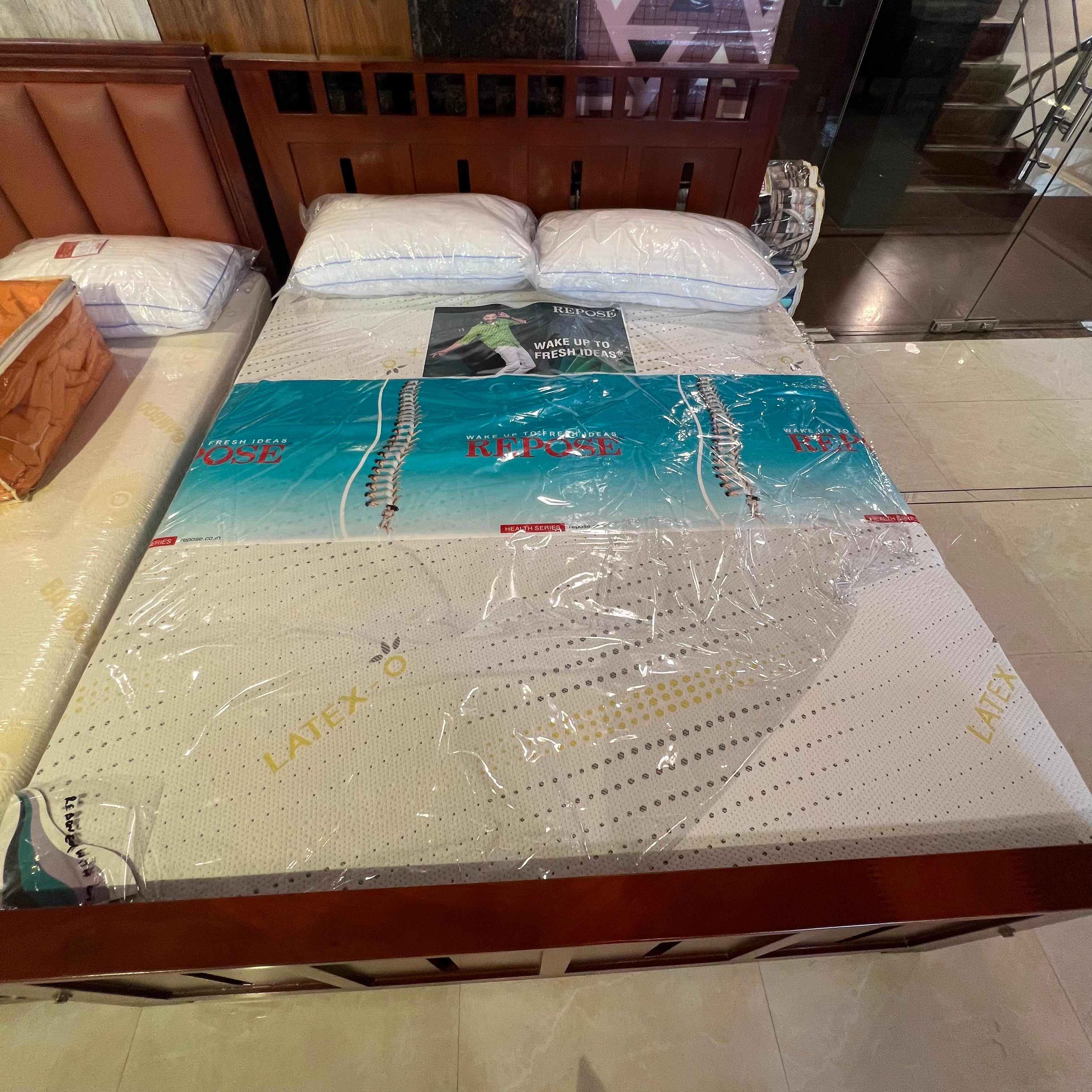 LATEX - HR FOAM with Latex Mattress