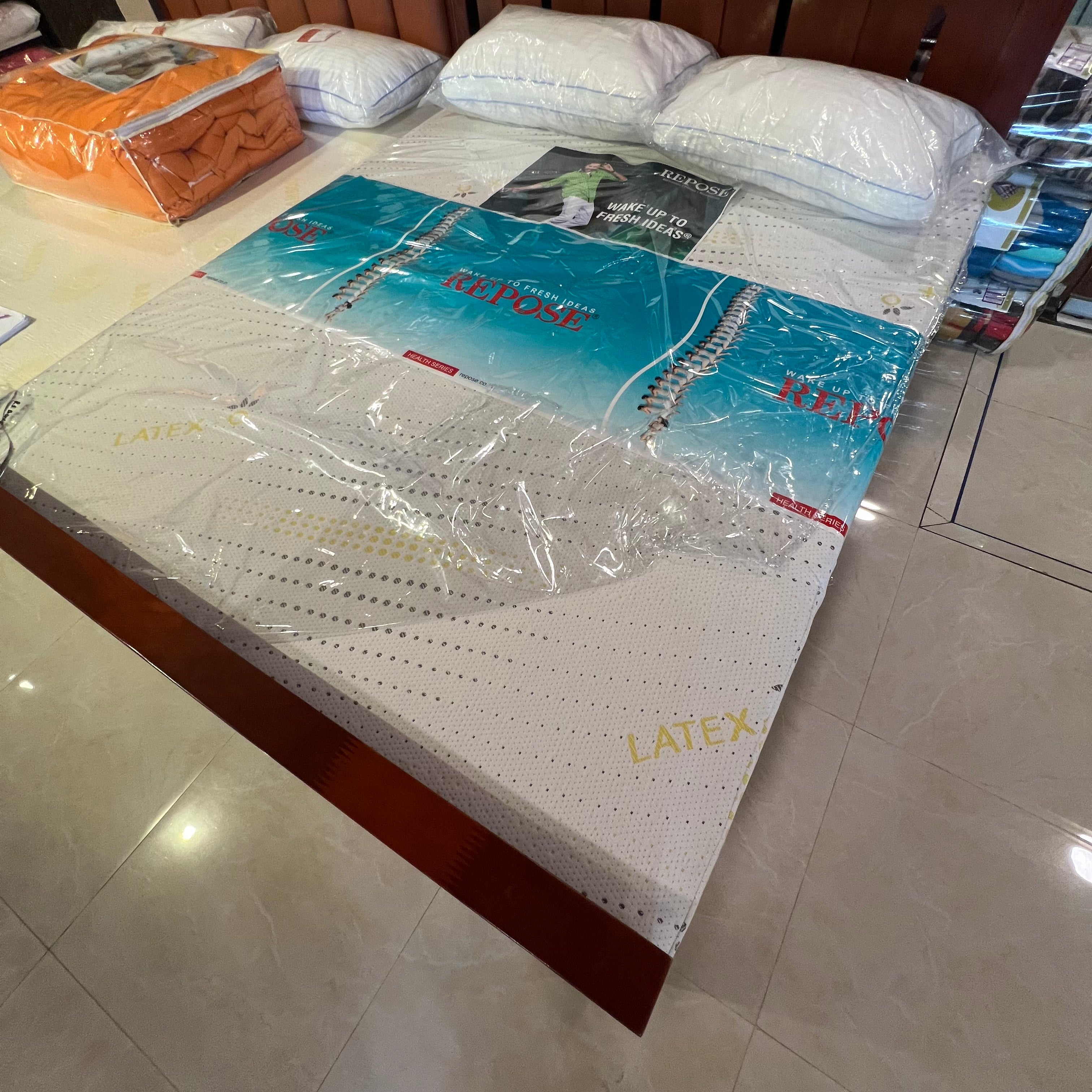 LATEX - HR FOAM with Latex Mattress