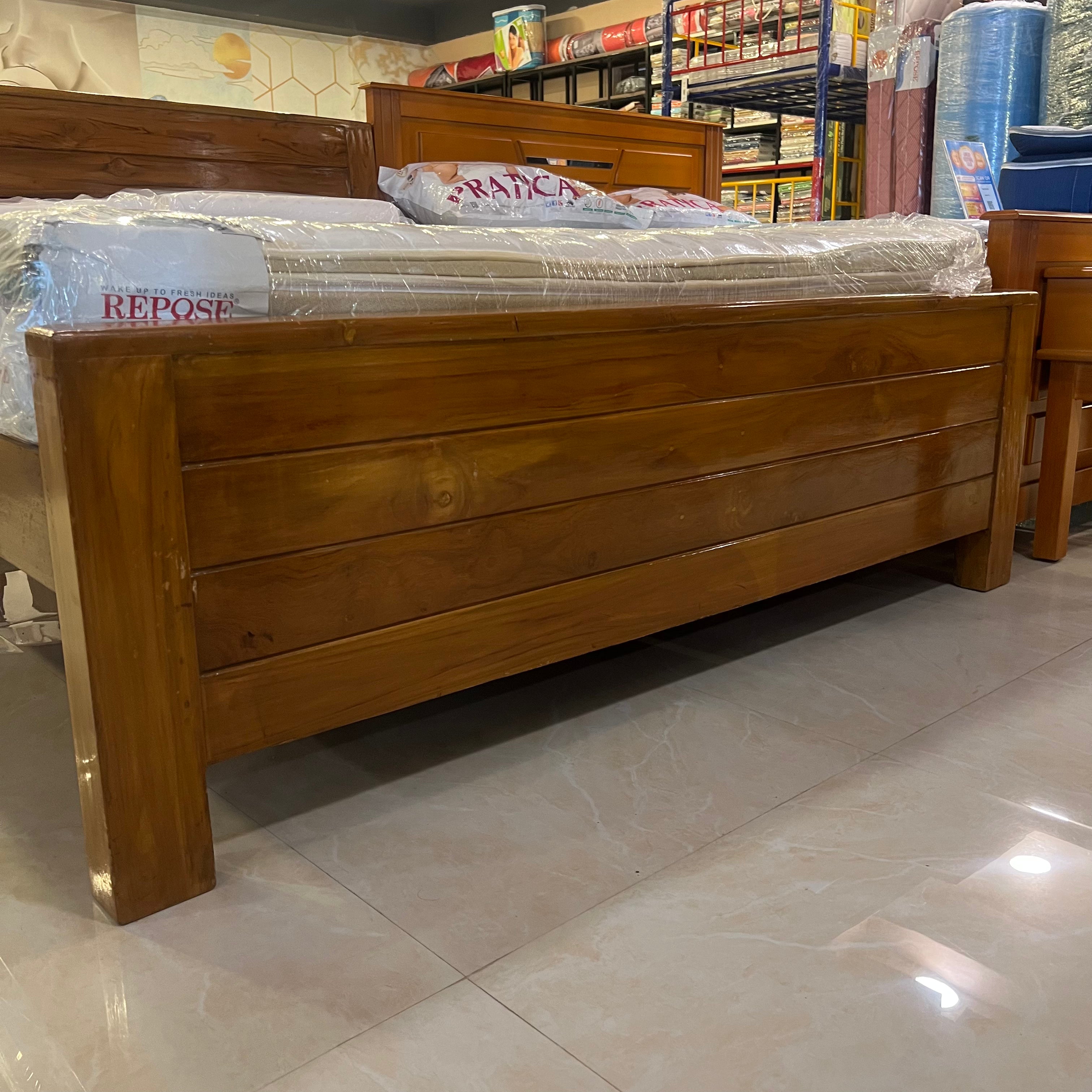Teak wood Queen Bed
