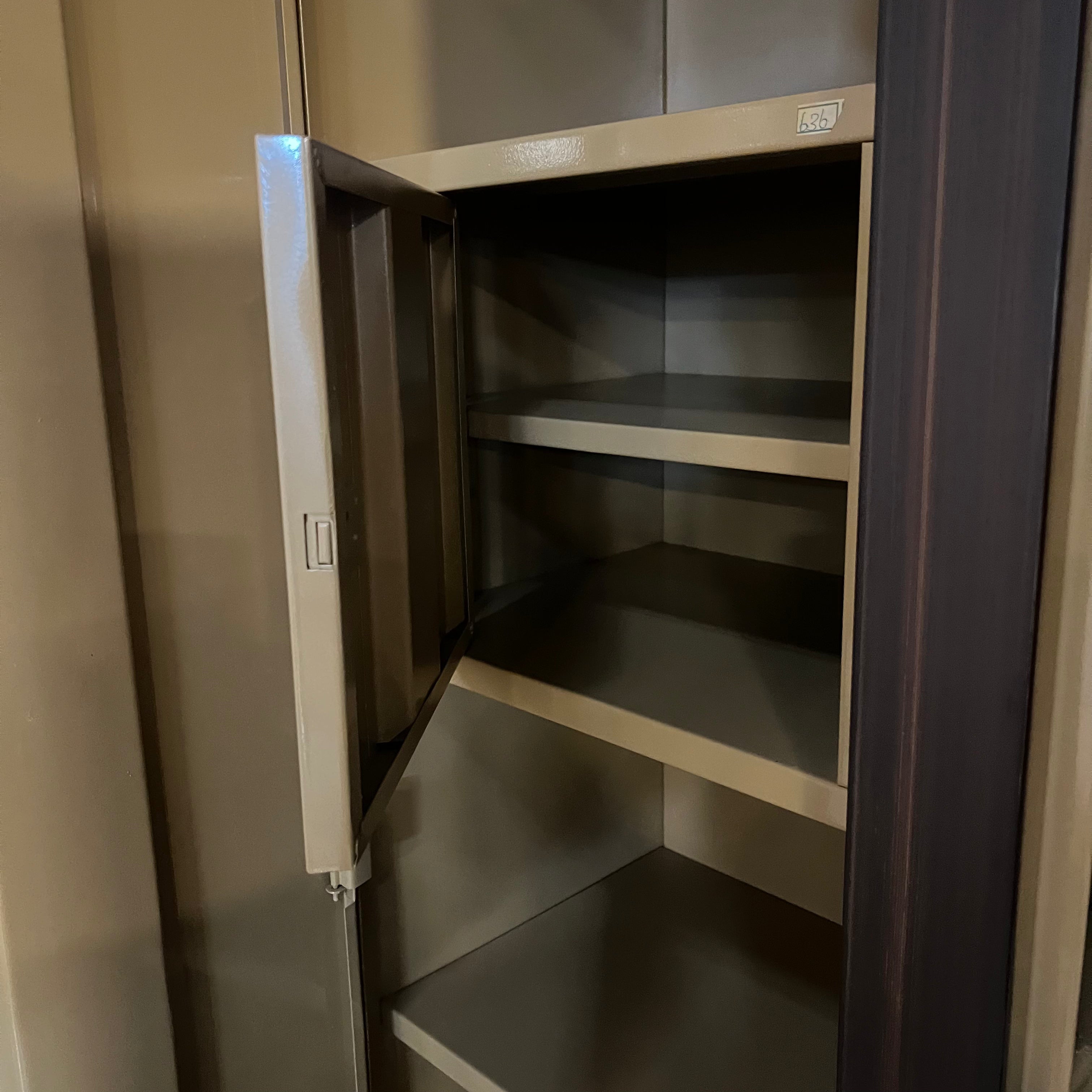 42 Wood Model Cupboard 6425 - EL-BR010