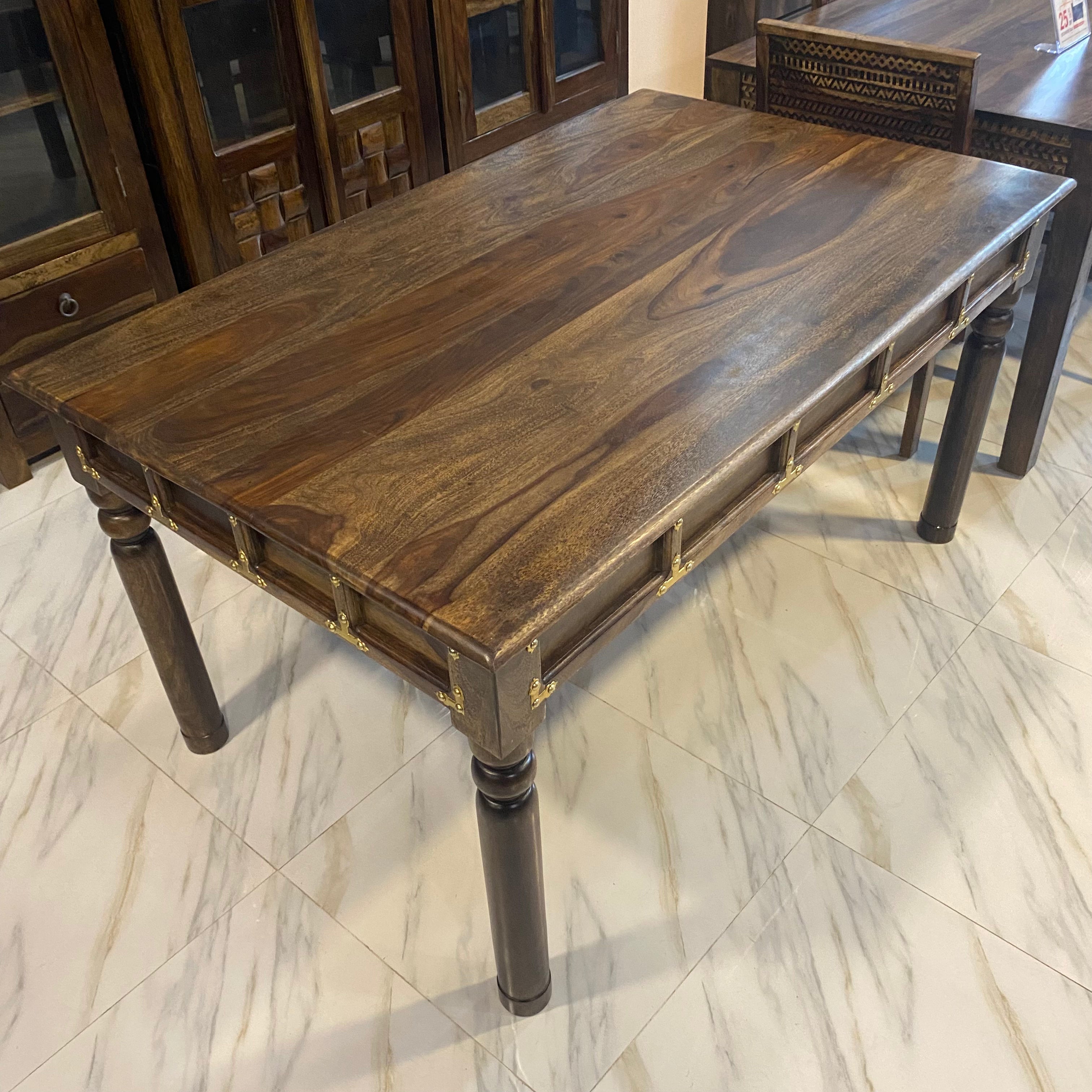 LT Dining Table