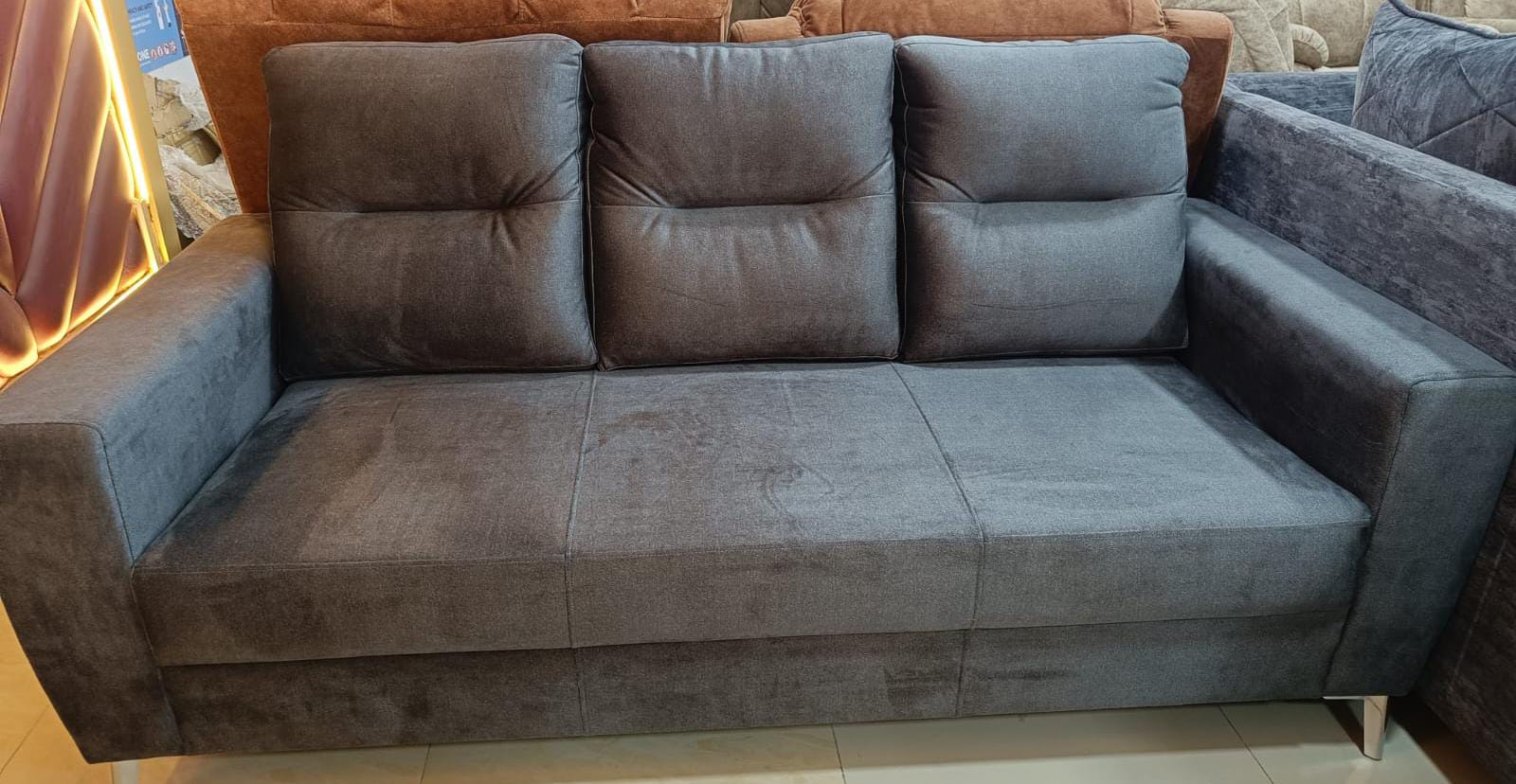 Vive Sofa