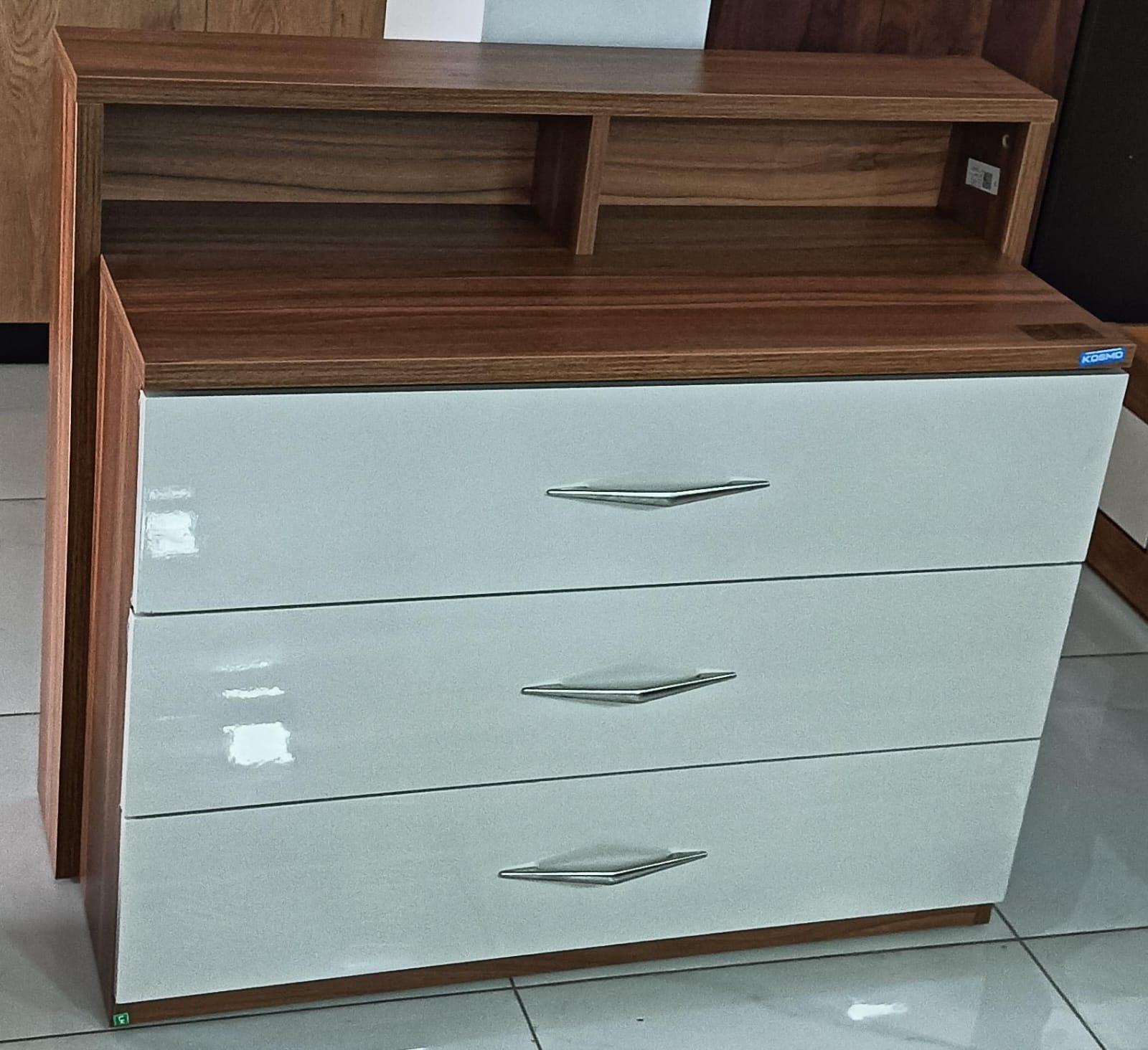 Evana Chest of Drawer