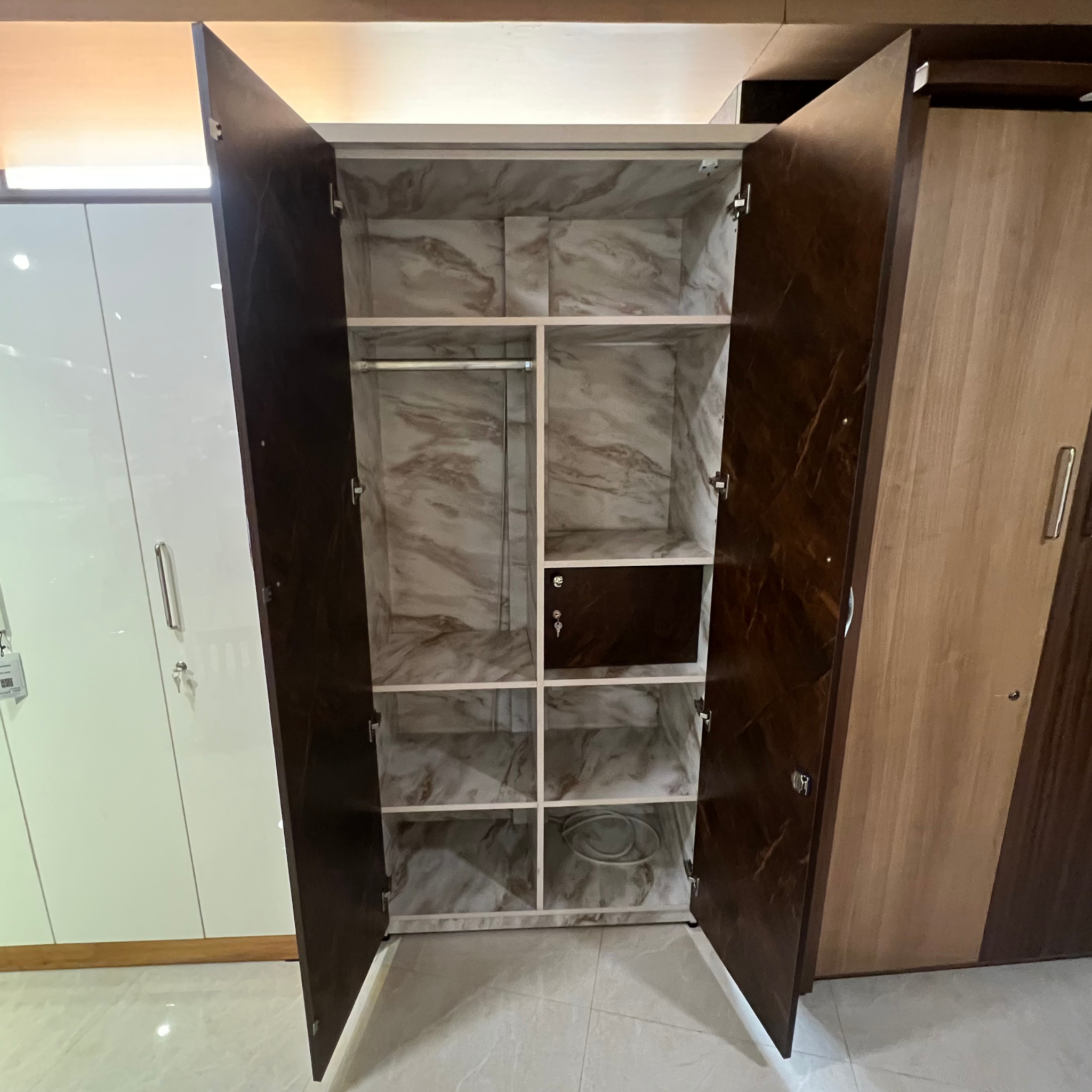 Wardrobe  - WR007