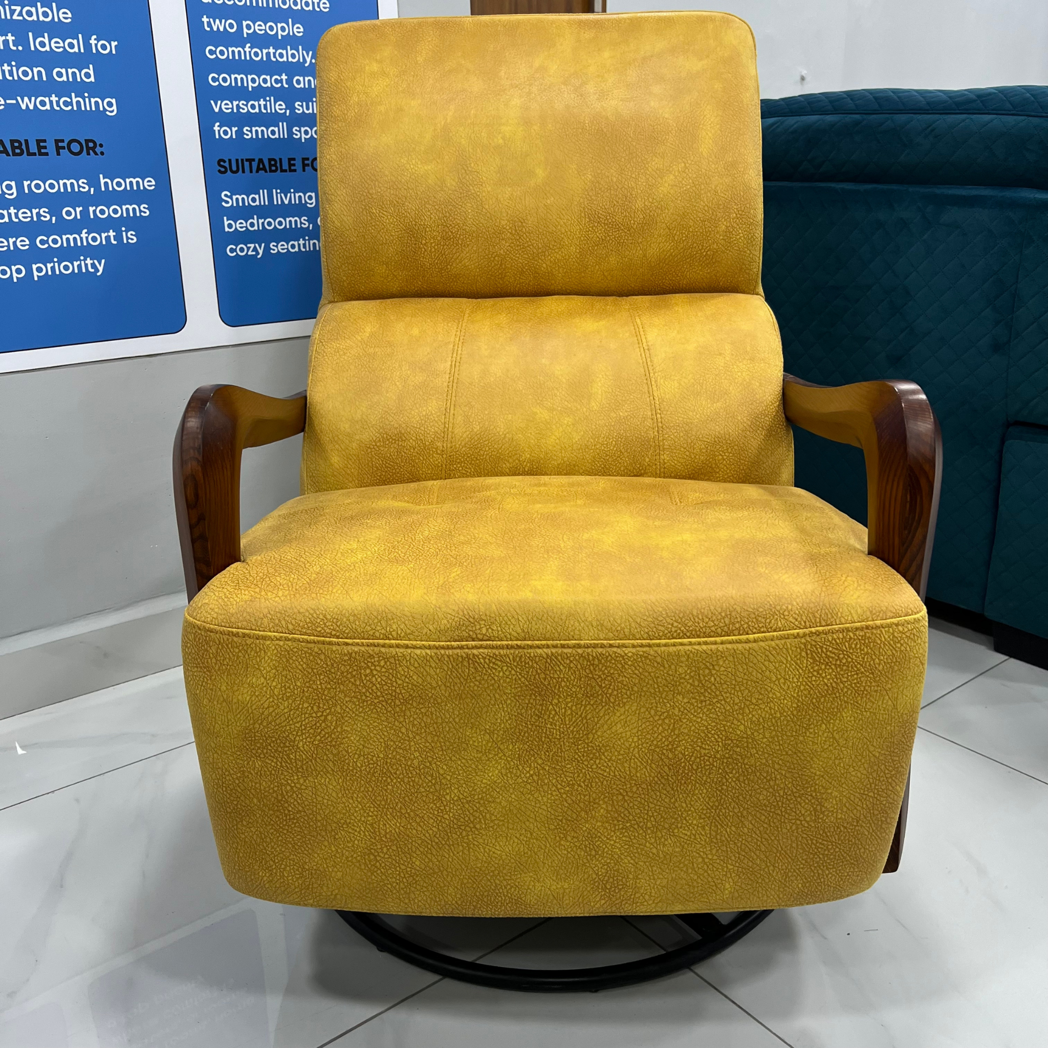 Canela Chair