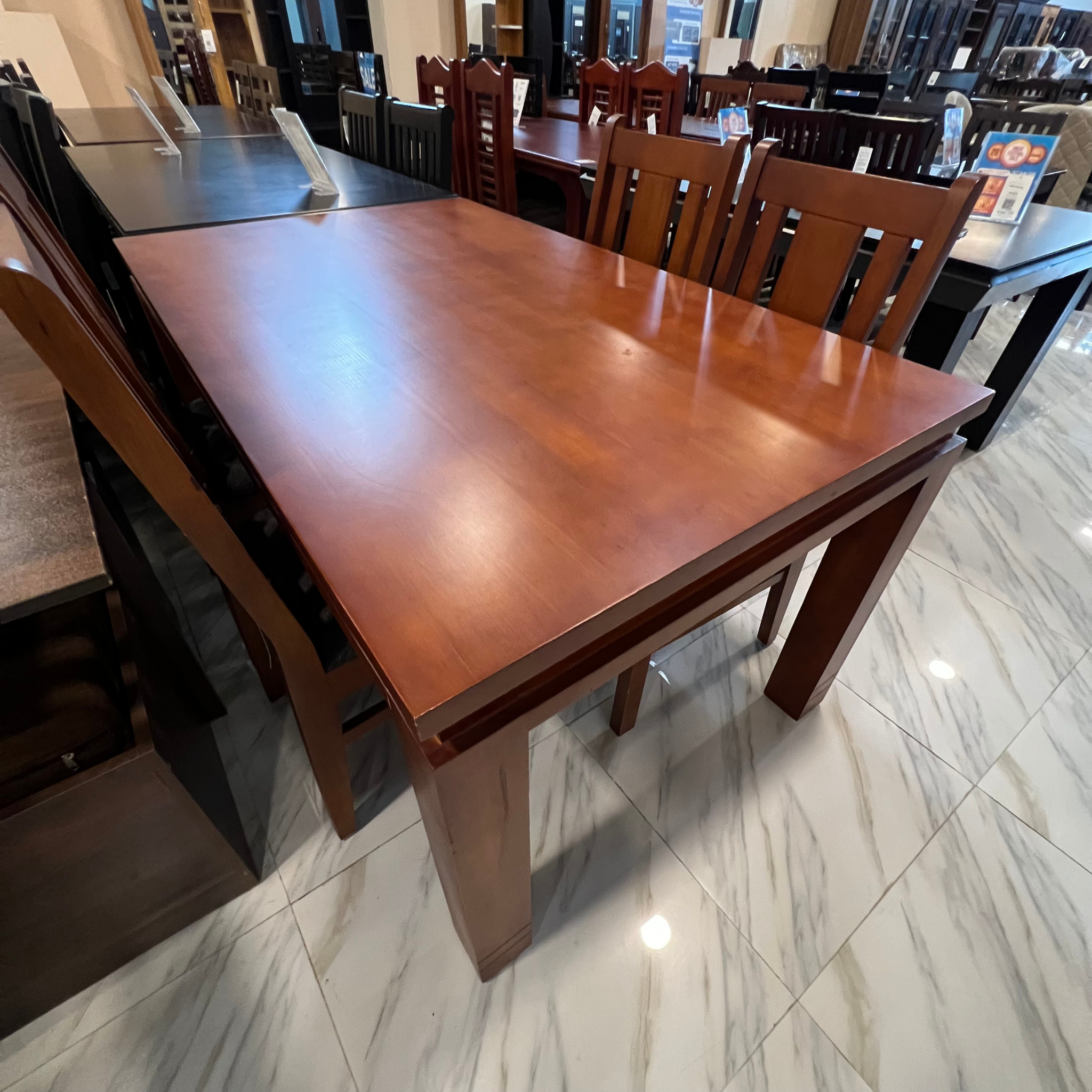 Cappella Dining Table