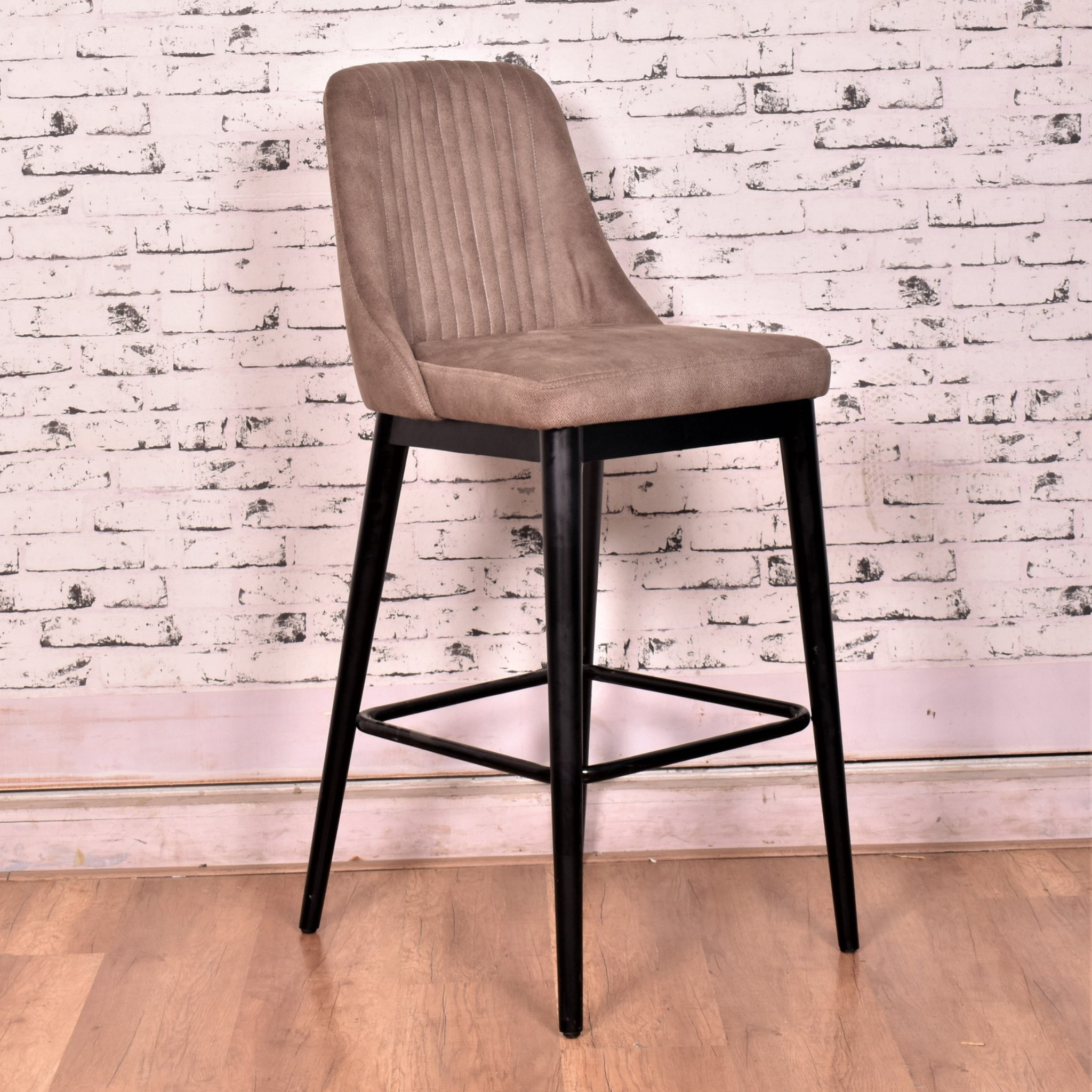 Rose Land Bar Chair