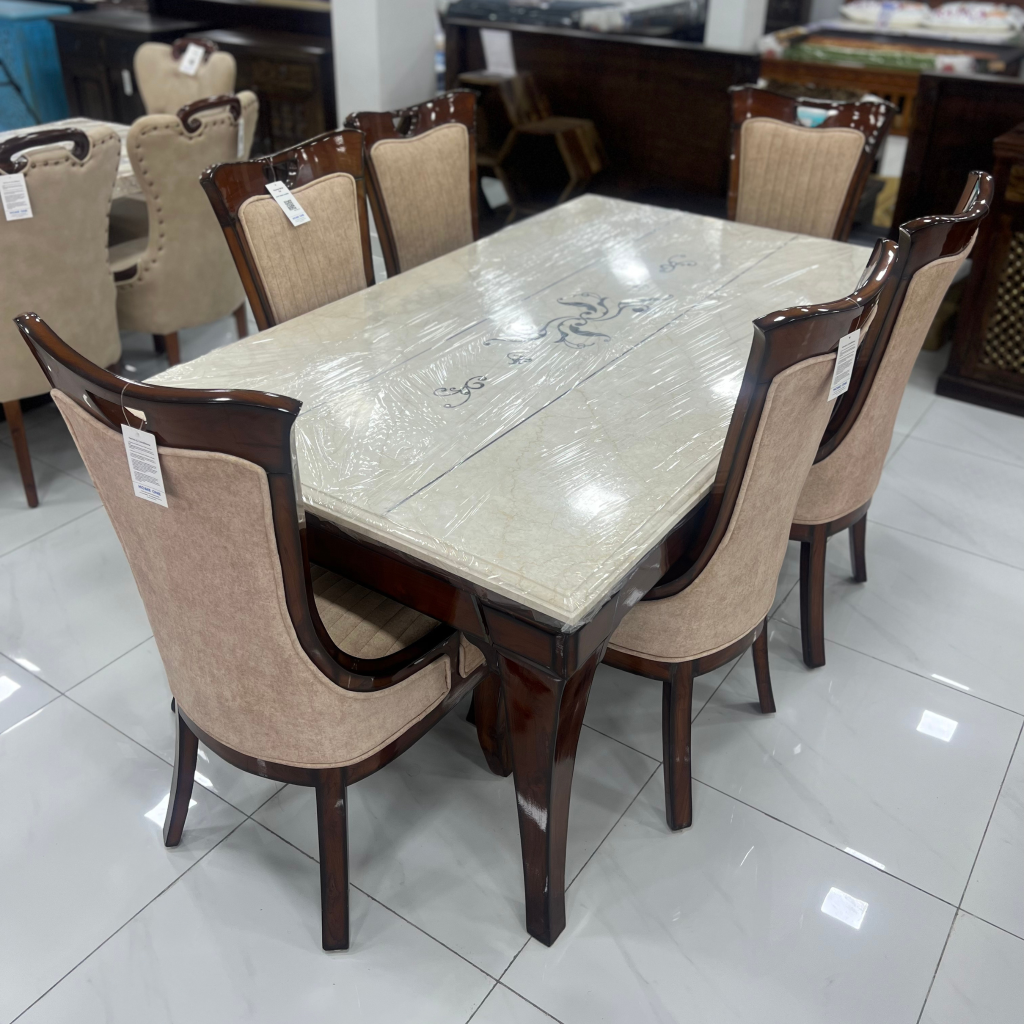 Wing Dining Table with Chair