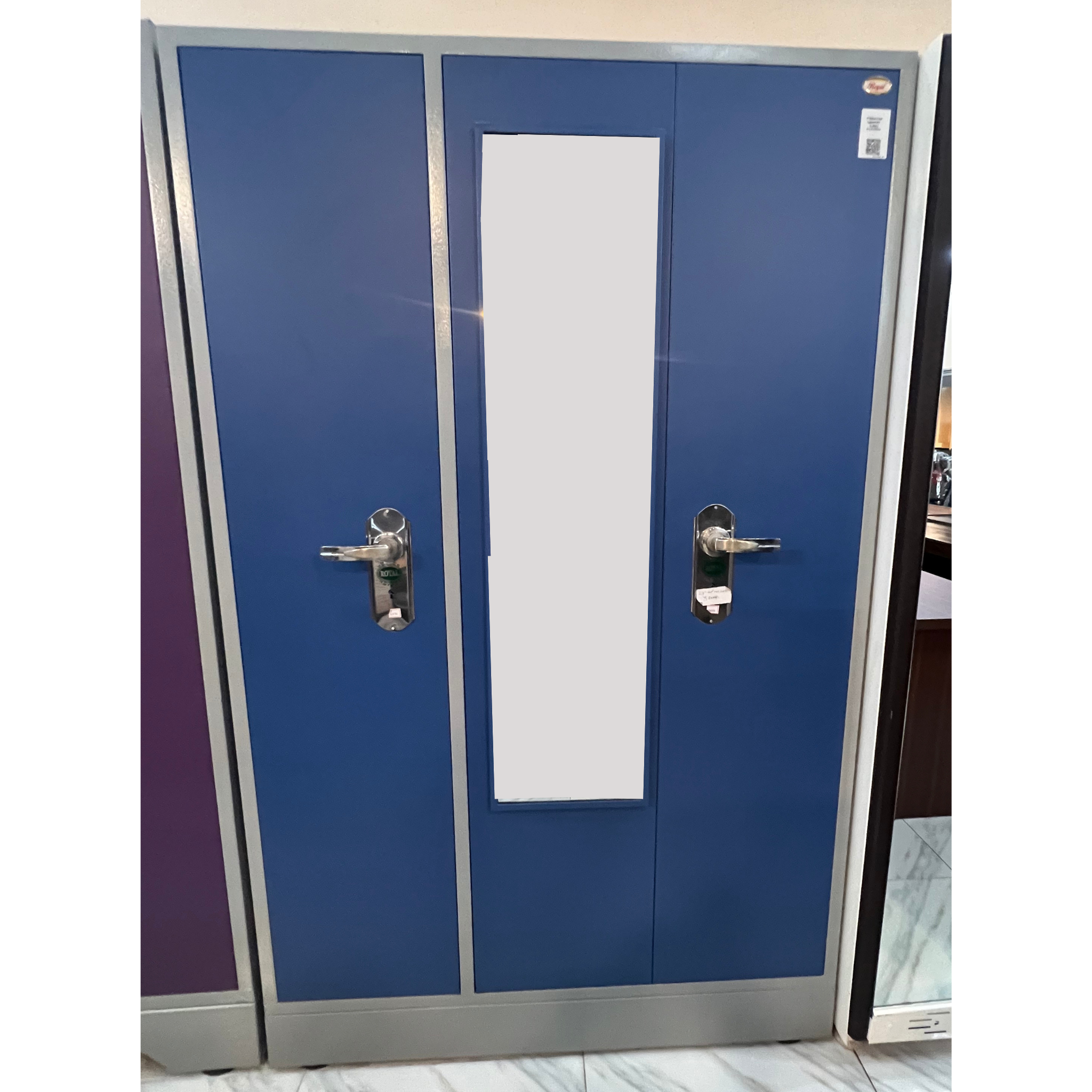 47 Medium 3 Door Cupboard 2471 - EL-BR012