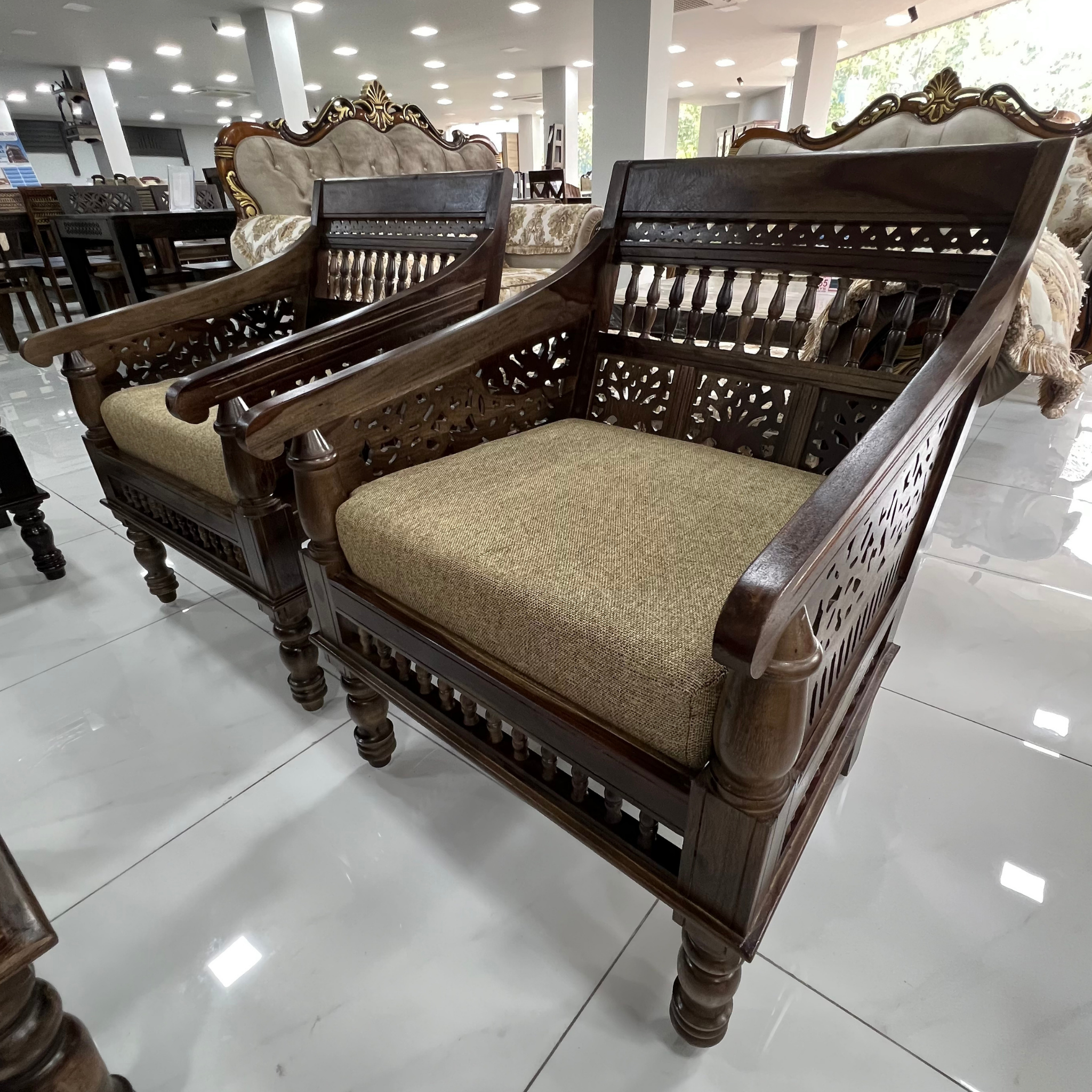 Maharaja Wooden Sofa With Cushion