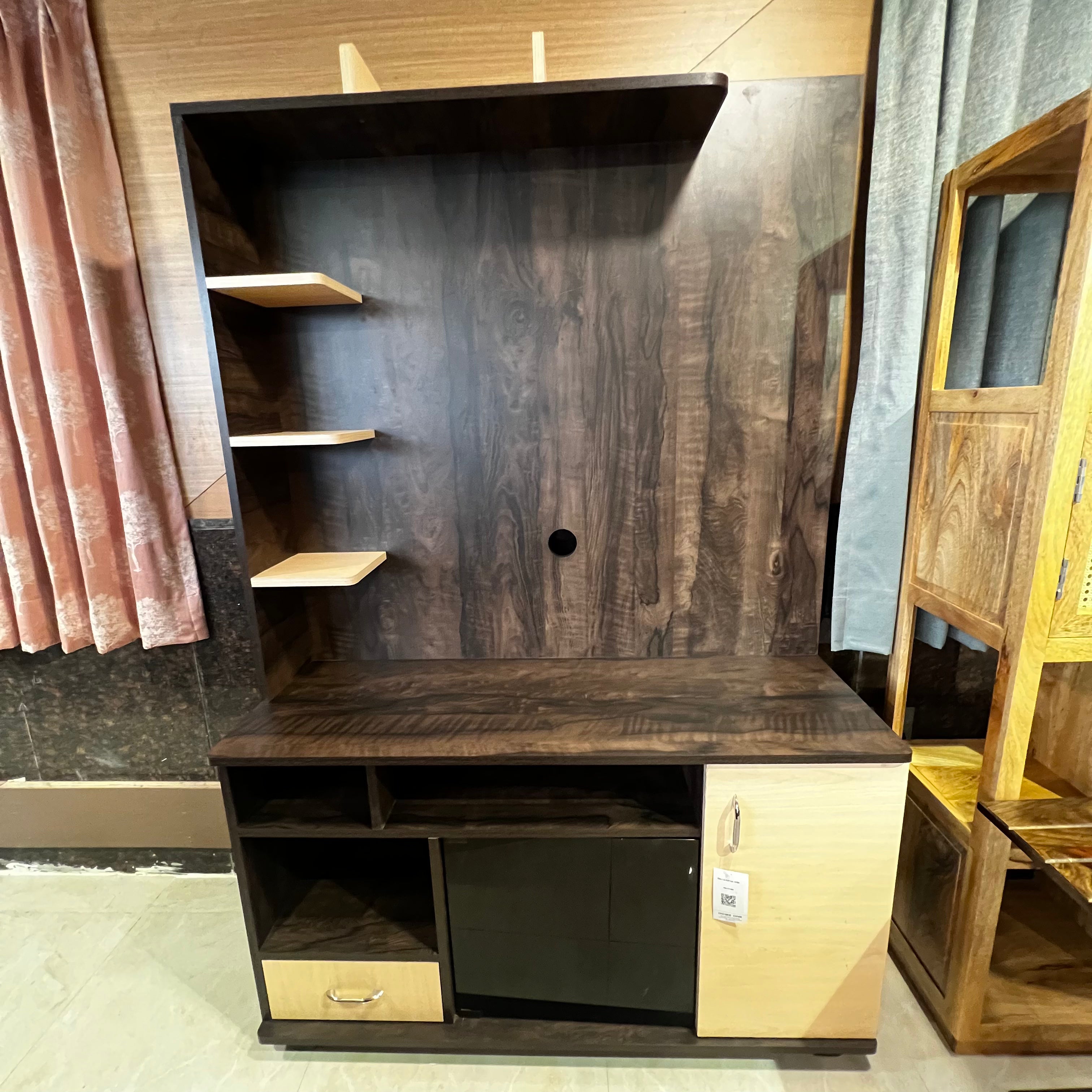 Show Case Wall Unit  - SW006